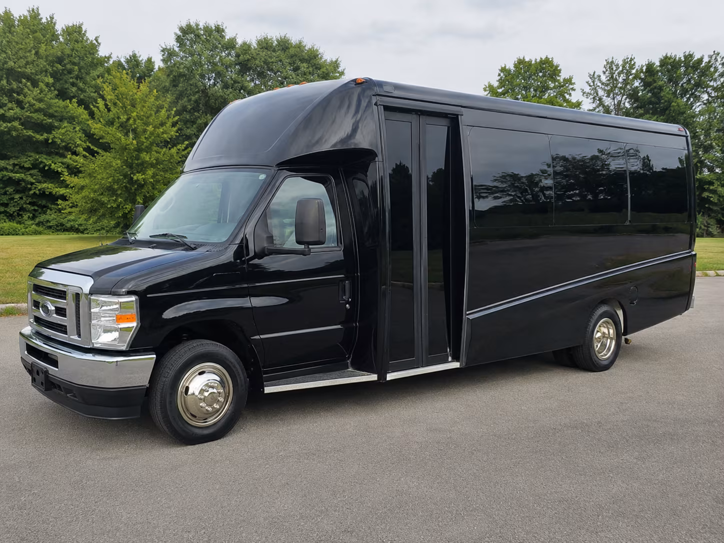 lynwood airport transportation